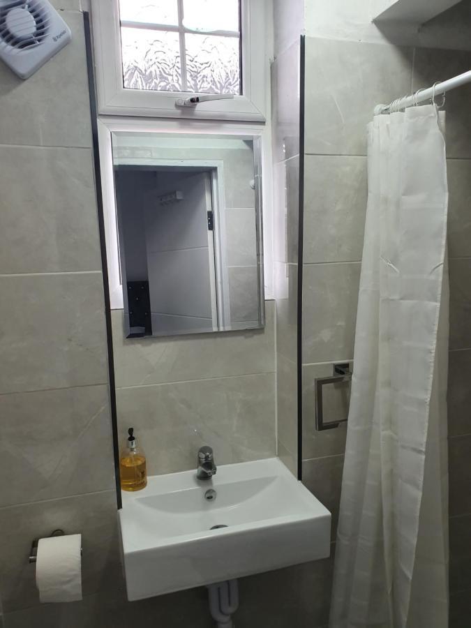 Beautiful Rooms Shaw St And Pine St บิวรี่ ภายนอก รูปภาพ